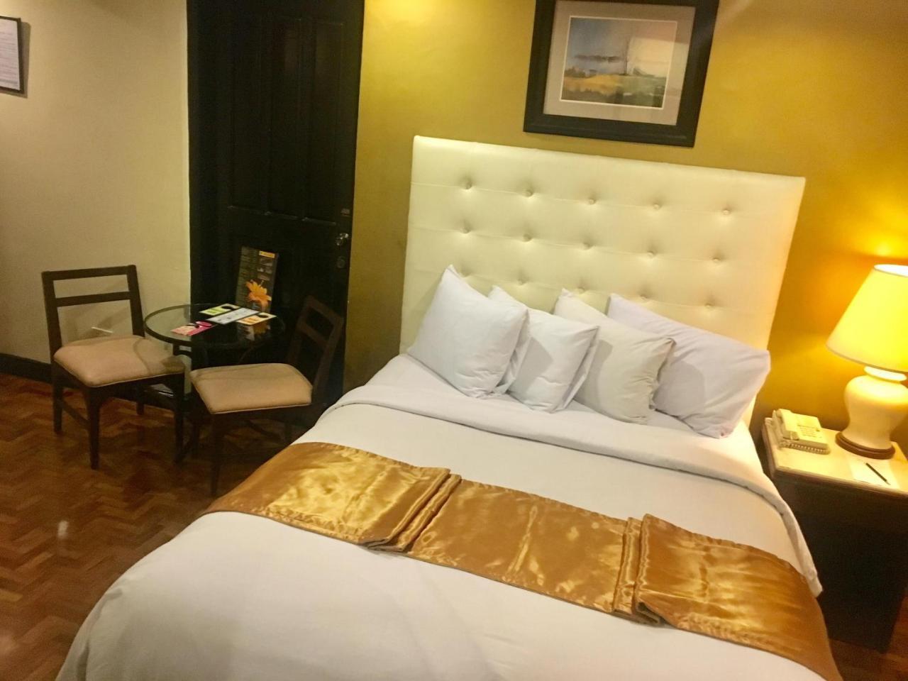Lourdes Suites Makati City Luaran gambar