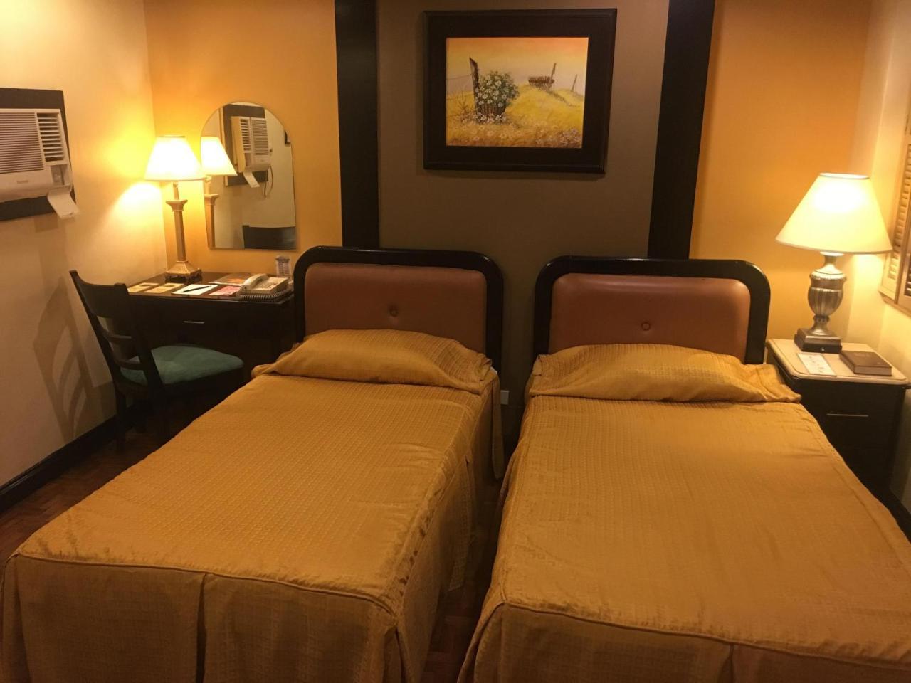 Lourdes Suites Makati City Luaran gambar