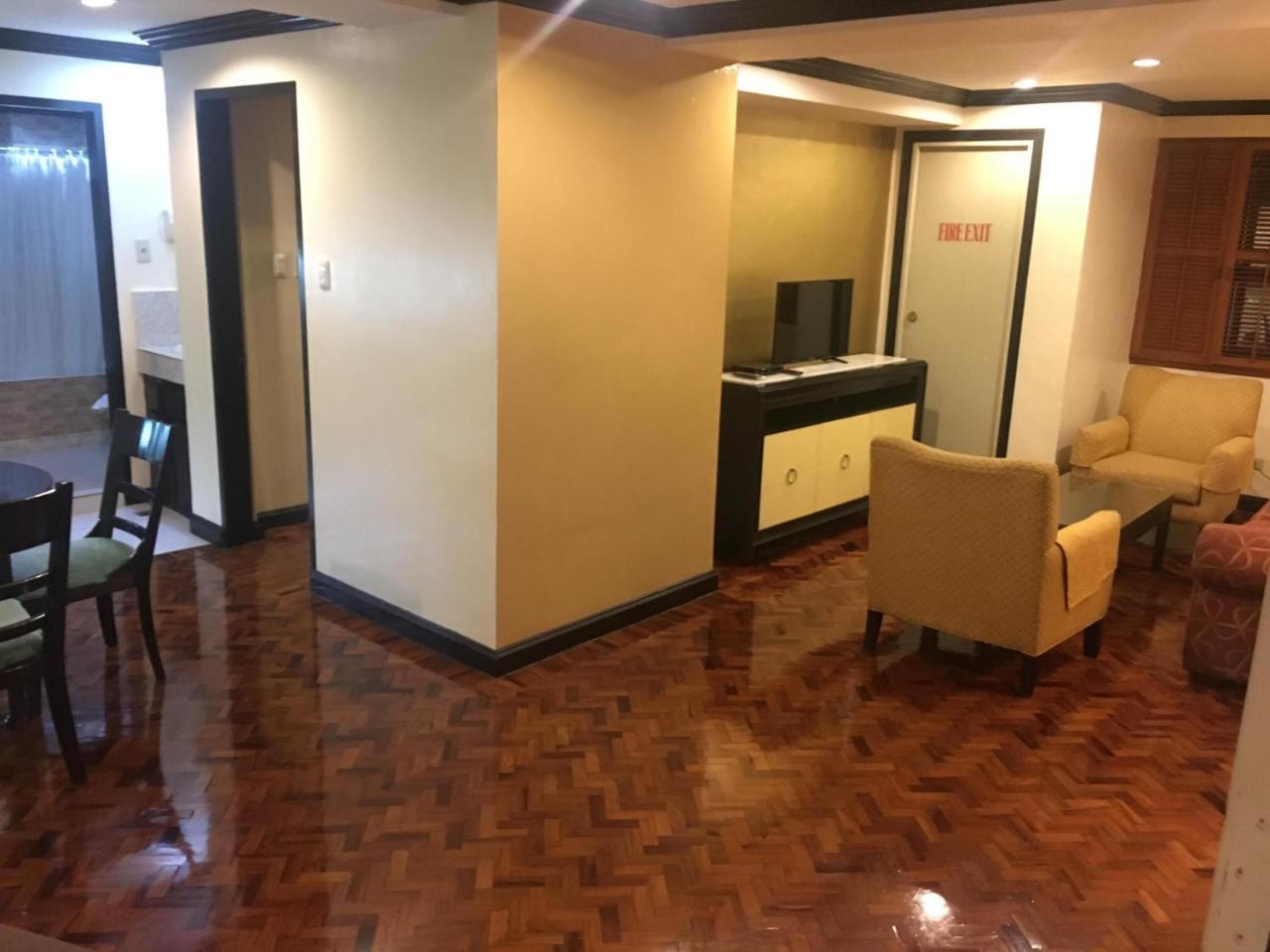 Lourdes Suites Makati City Luaran gambar