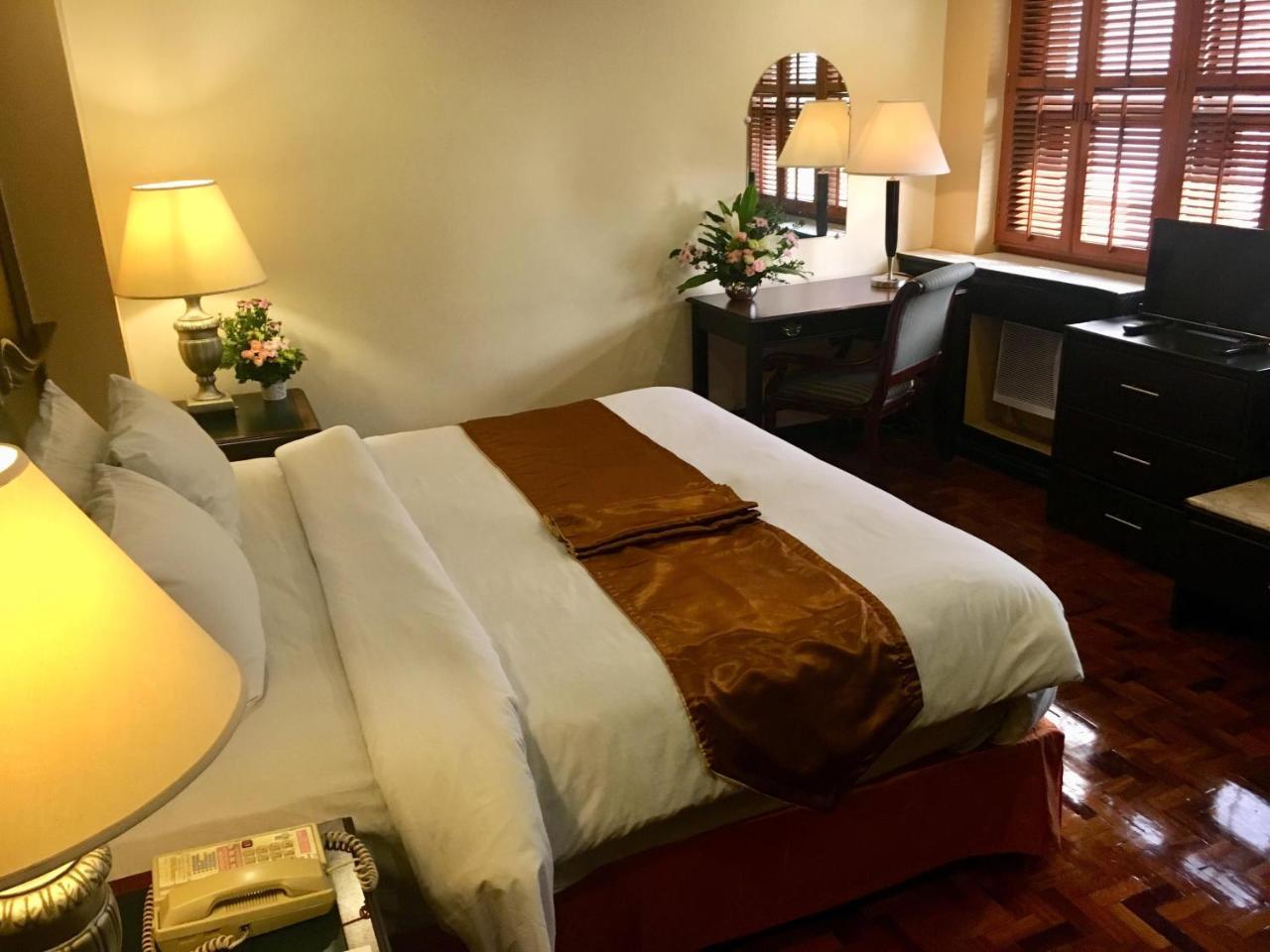 Lourdes Suites Makati City Luaran gambar