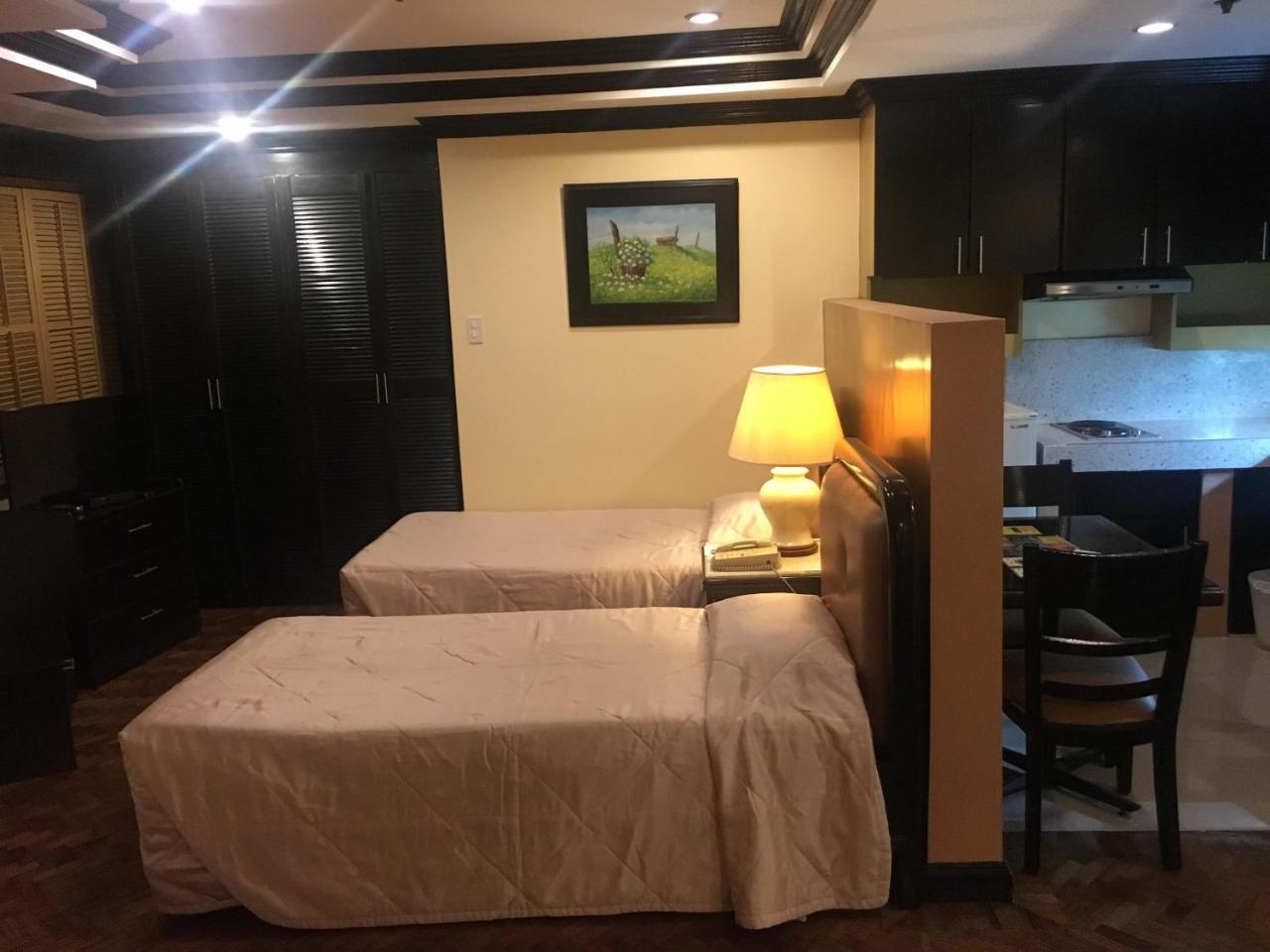 Lourdes Suites Makati City Luaran gambar