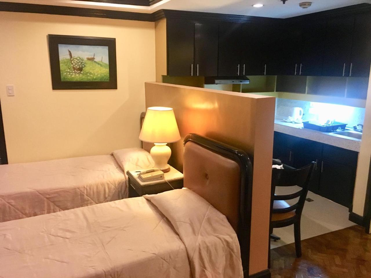 Lourdes Suites Makati City Luaran gambar